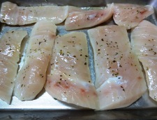 白身魚のマリネピカタ　調理①