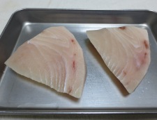 白身魚のマリネピカタ　材料①