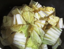 白菜とツナの炊いたん　調理①