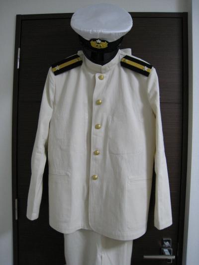 帝国海軍 海軍士官第二種軍装 中田商店製（肩章:大佐、制帽付き）-