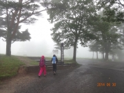 霧雨の中登山に出発進行～ゴンドラ利用